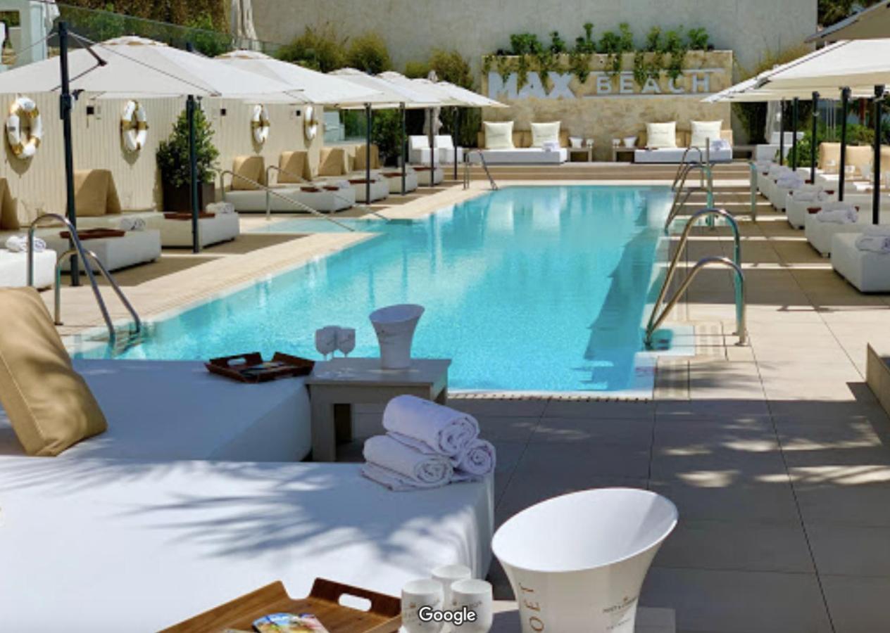 Apartment Aguamarina On The Beach Front Малага Екстериор снимка